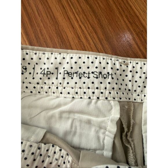 Talbots Women’s Perfect Short Cotton Blend Mid Rise Bermuda Shorts Beige Size 4P - Picture 6 of 10